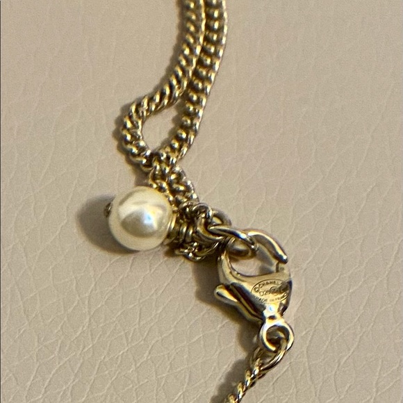 Authentic Chanel necklace, never been used - Picture 8 of 15